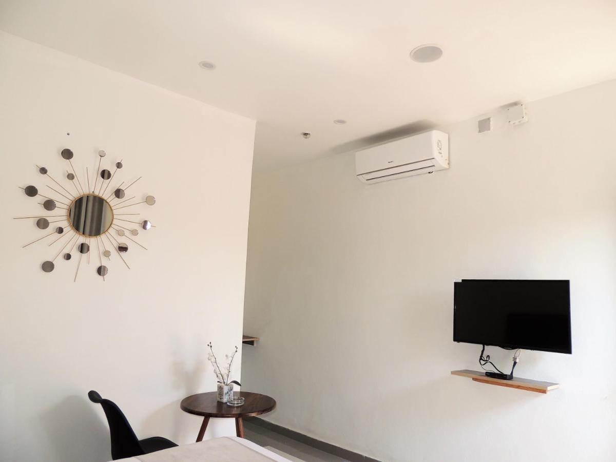 40 40 Accommodation Matola Екстериор снимка