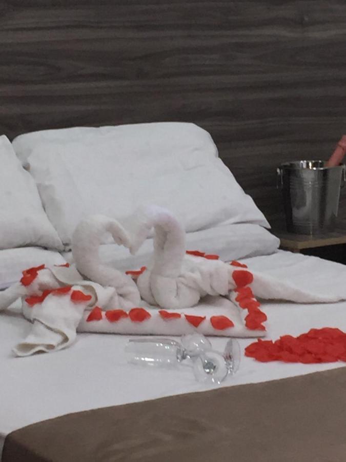 40 40 Accommodation Matola Екстериор снимка
