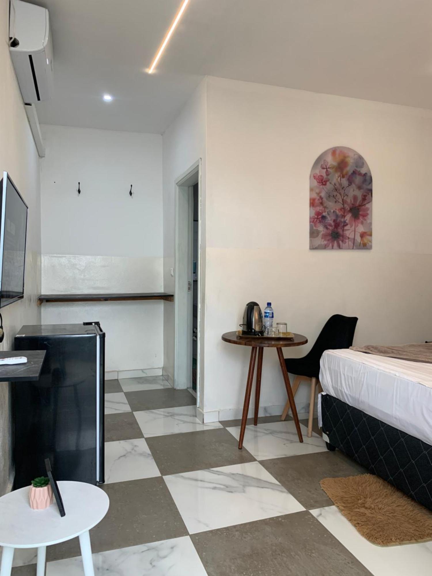 40 40 Accommodation Matola Екстериор снимка